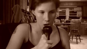Amputee Singer